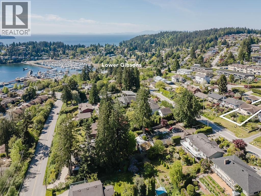 606 MARTIN ROAD, Gibsons