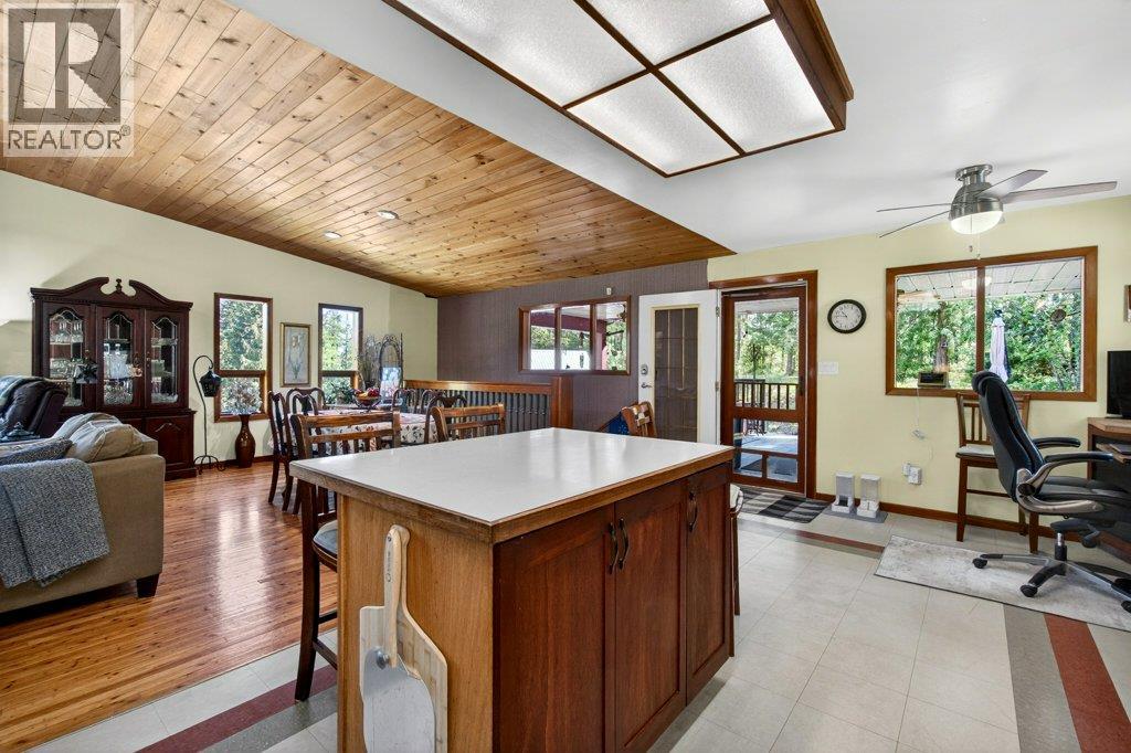 22 Crossman Road - 25