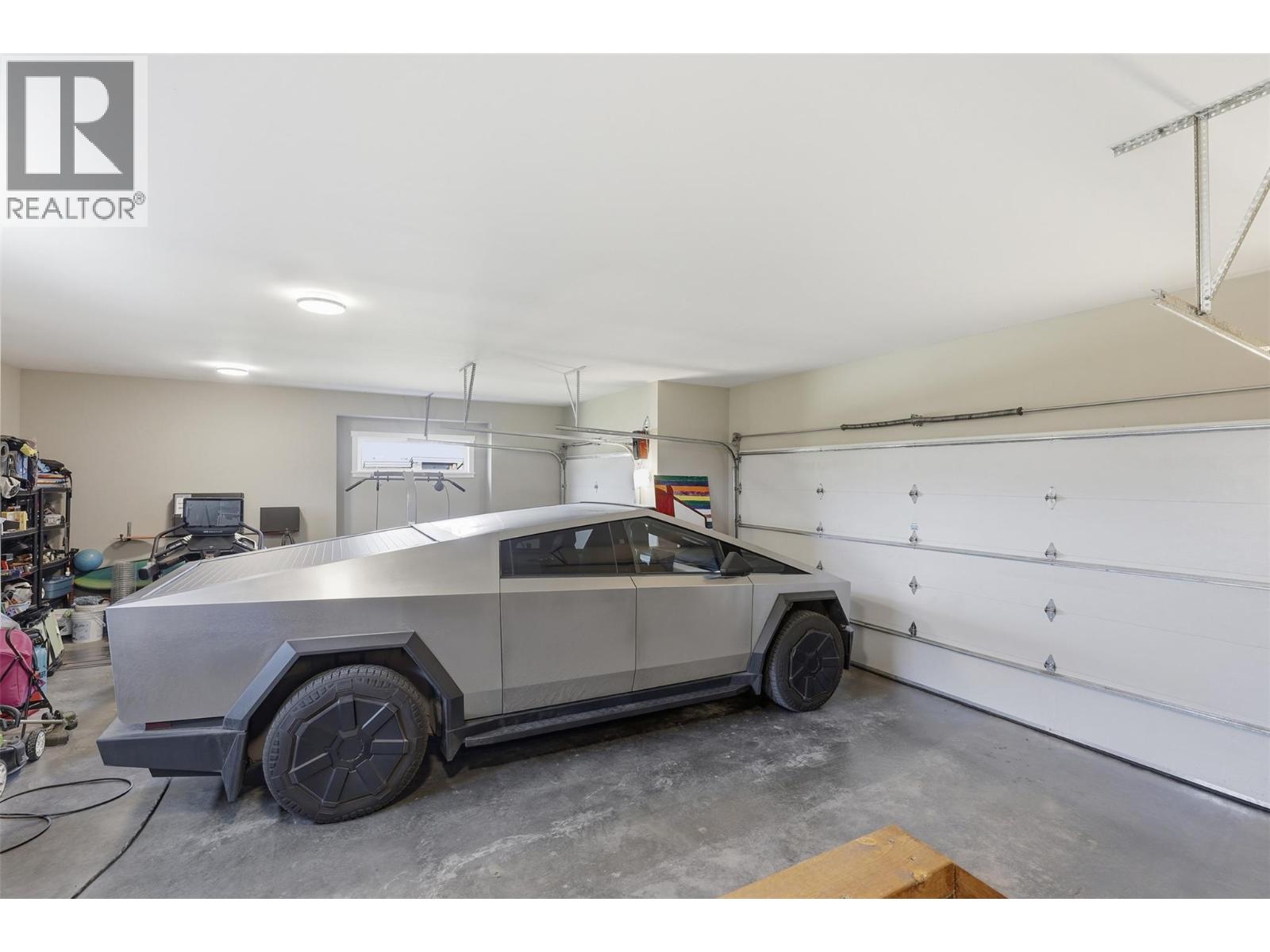 213 RUE CHEVAL NOIR - 64