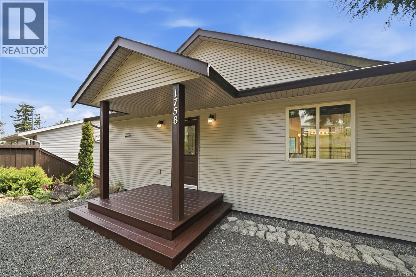 1758 Martini Way - 13