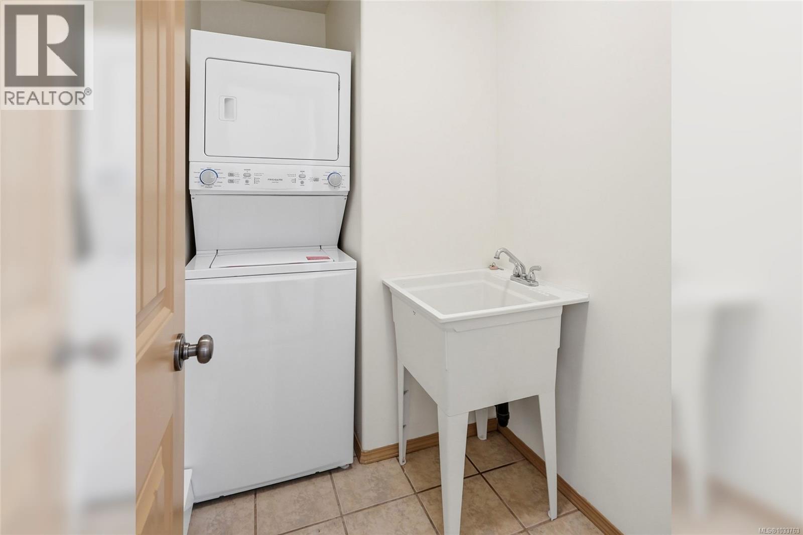 1758 Martini Way - 28