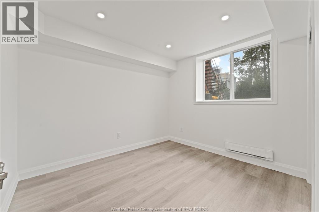 702 PIERRE Unit# 7, Windsor, Ontario, N9A2K5 — Photo 10