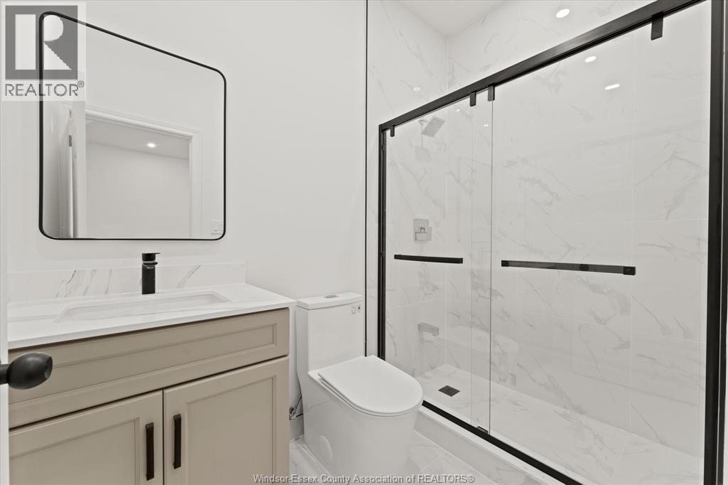 702 PIERRE Unit# 7, Windsor, Ontario, N9A2K5 — Photo 9