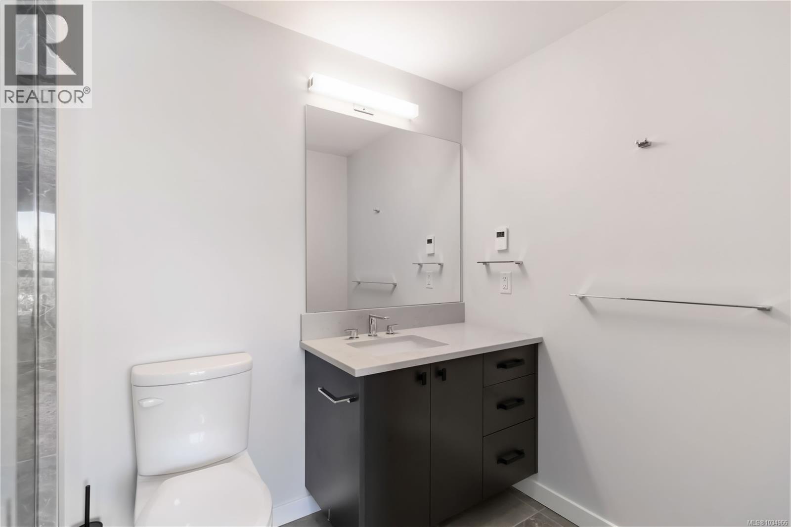 #307 4030 Shelbourne St - 23
