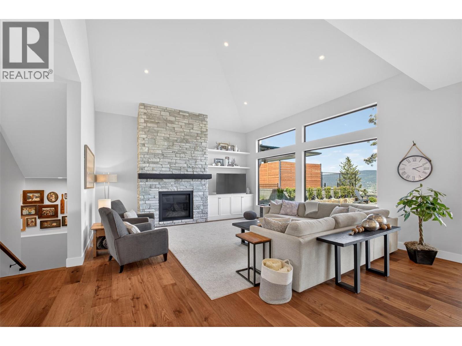 266 Summer Wood Drive, Kelowna