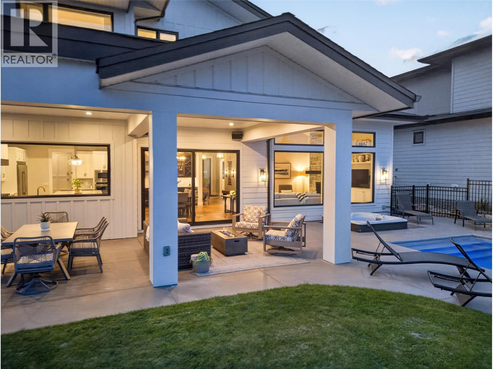 266 Summer Wood Drive, Kelowna