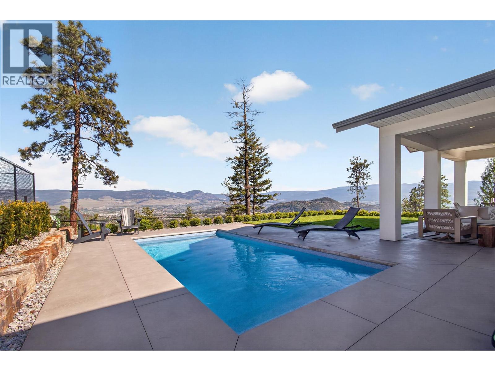 266 Summer Wood Drive, Kelowna
