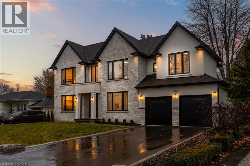 102 CUMMING Court, Ancaster, Ontario, L9G1V3 — Photo 3
