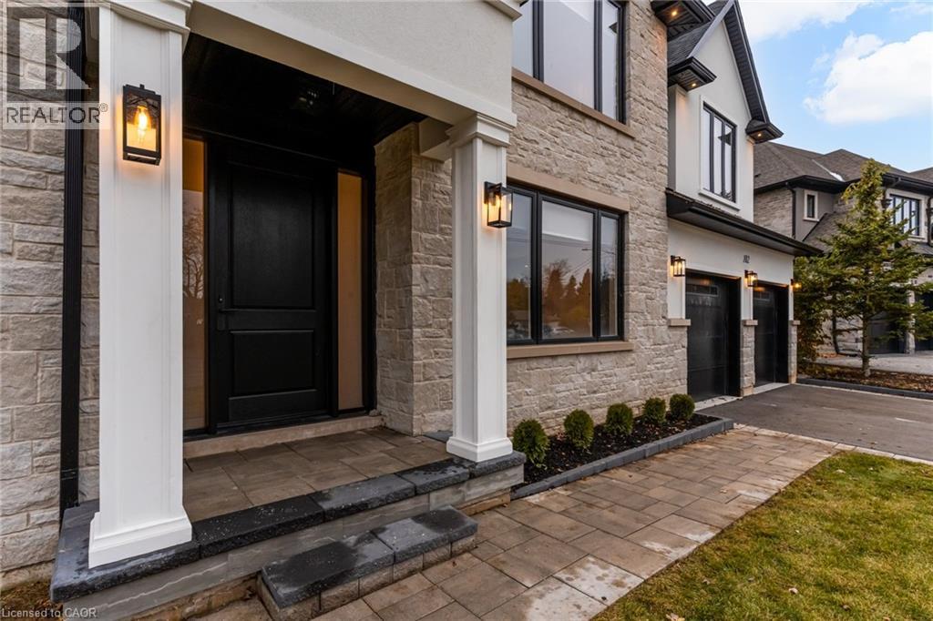 102 CUMMING Court, Ancaster, Ontario, L9G1V3 — Photo 4