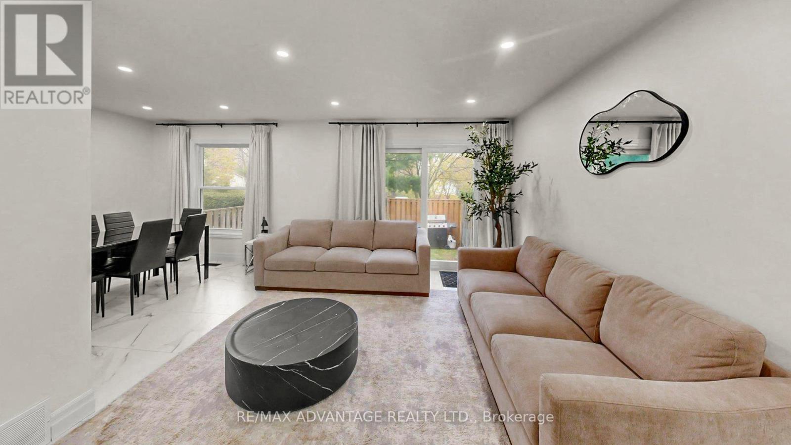 #67 476 WILKINS STREET - 17