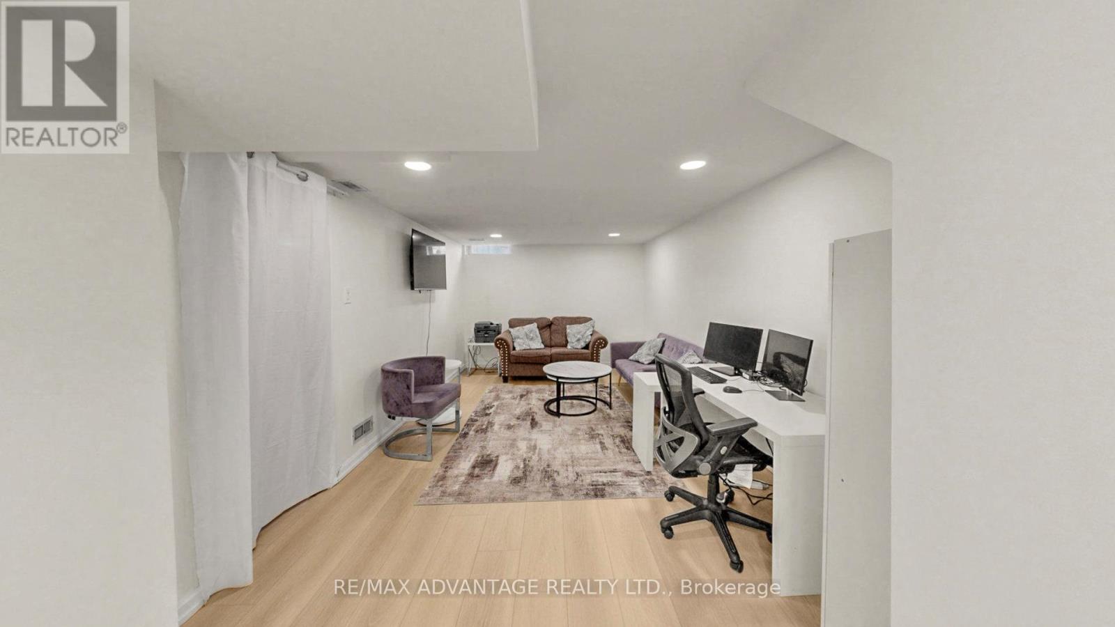 #67 476 WILKINS STREET - 31