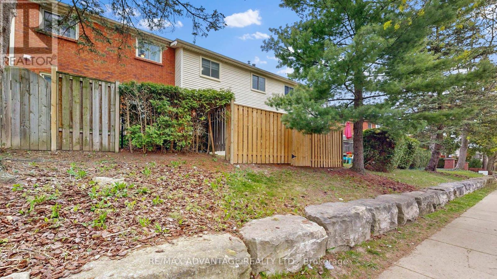 #67 476 WILKINS STREET - 39