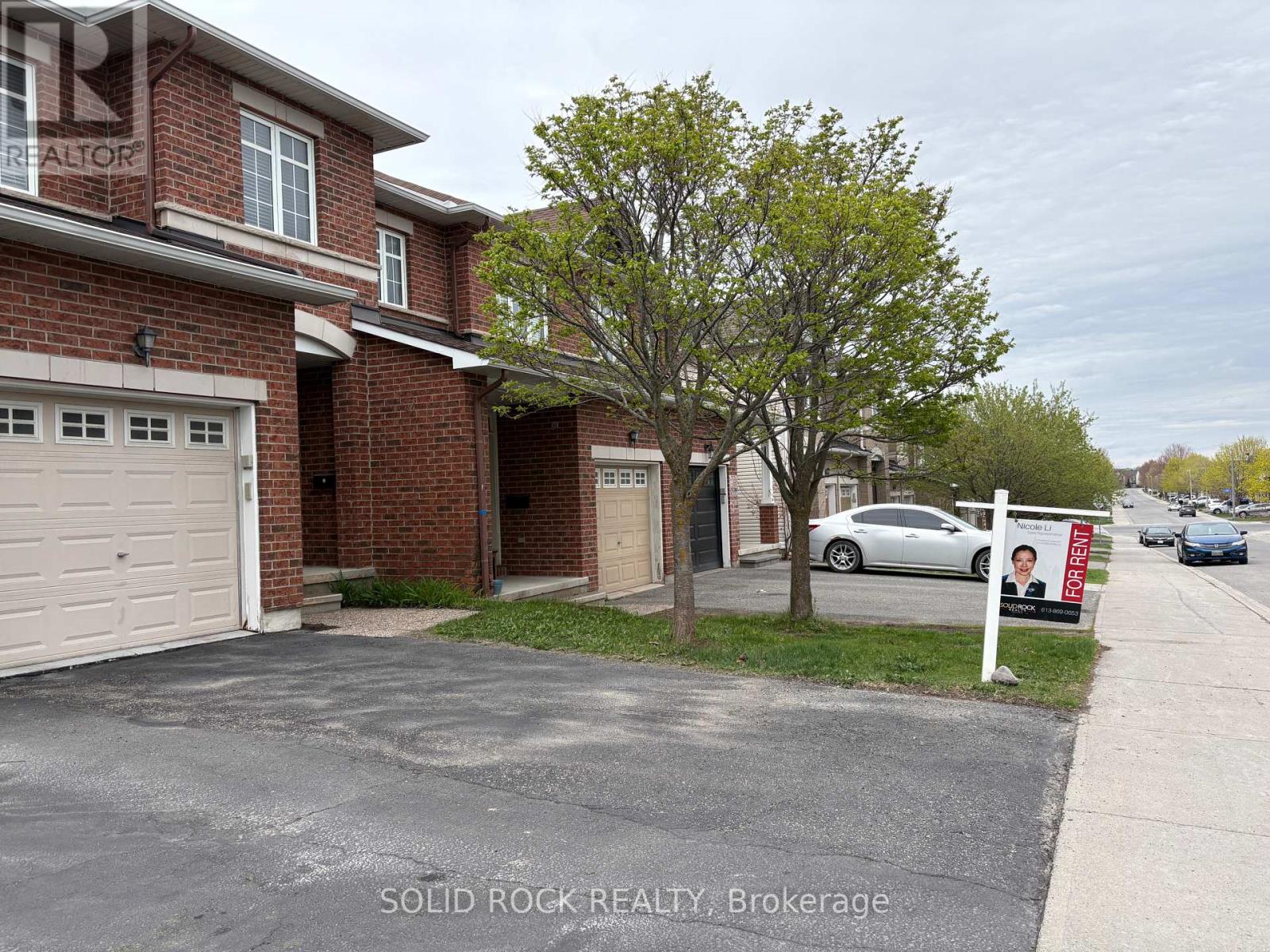 Quiet Street with walking distance to amenities