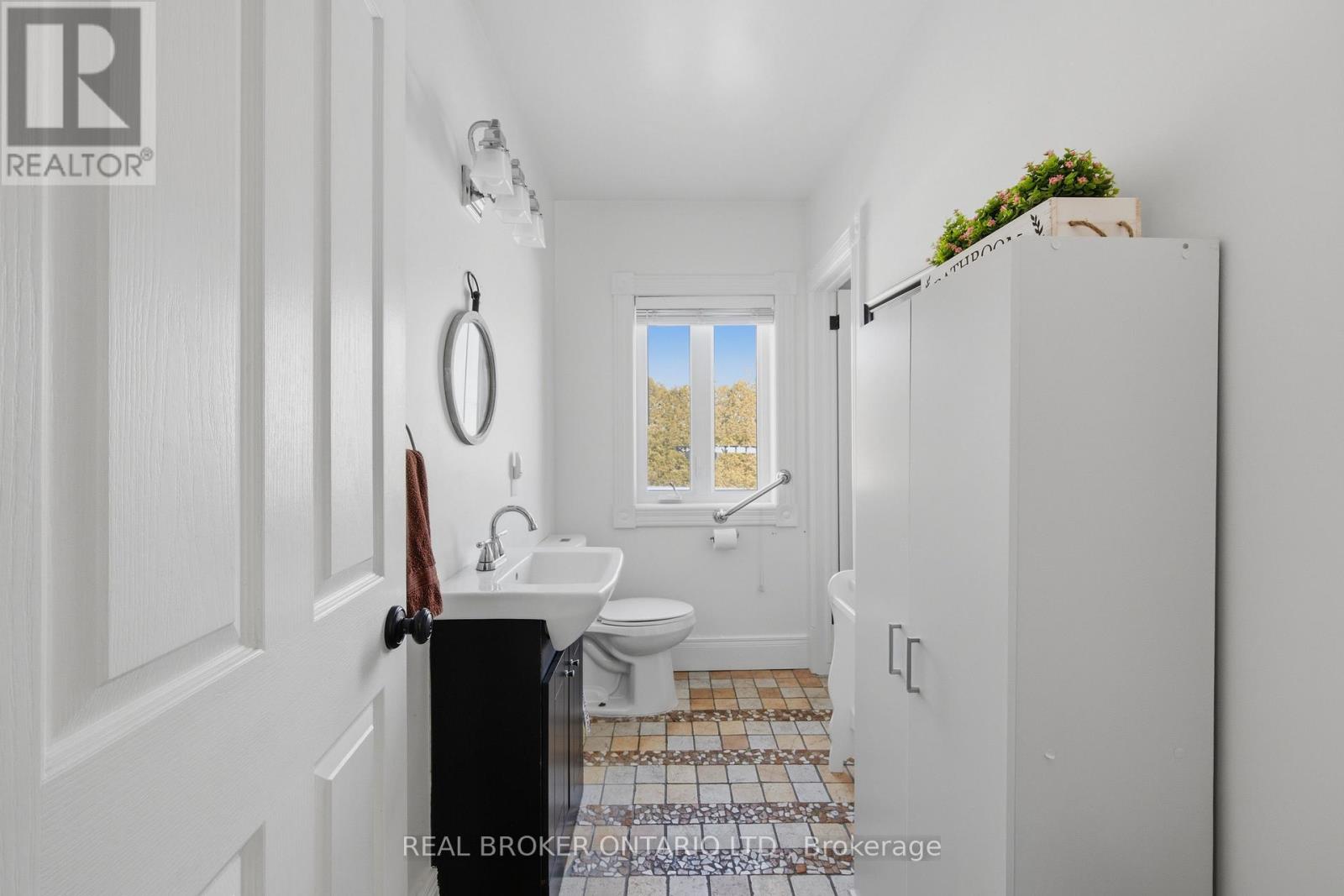 2090 BEACH ROAD - 14