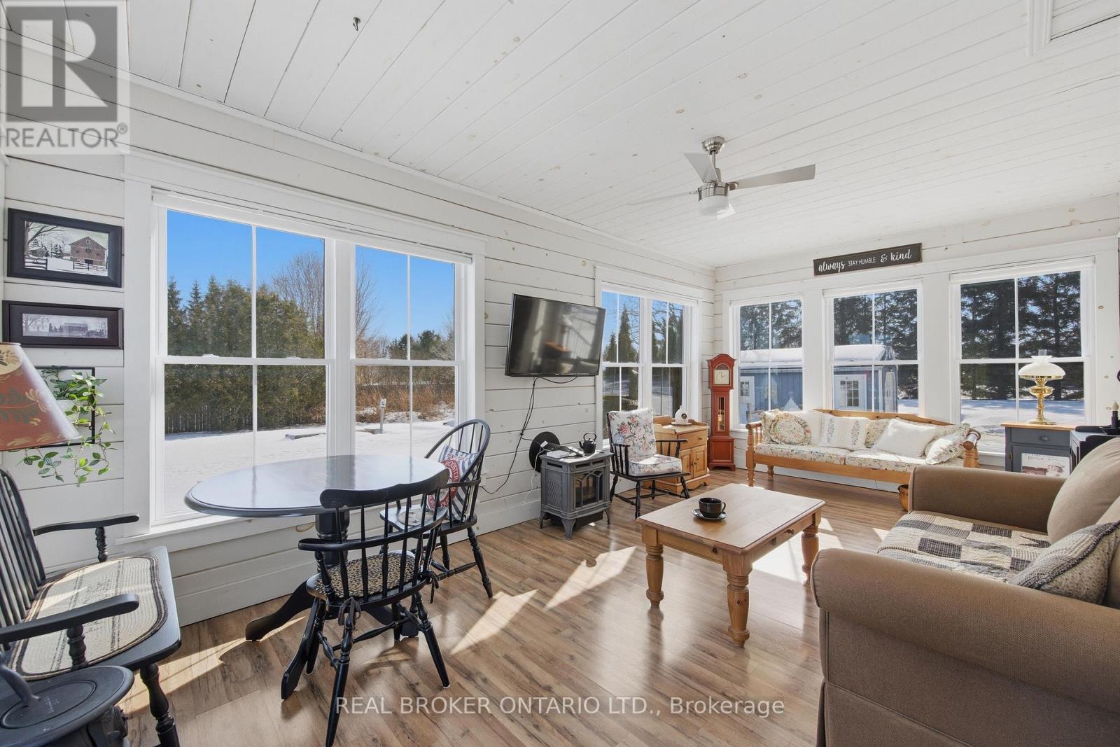 2090 BEACH ROAD - 20