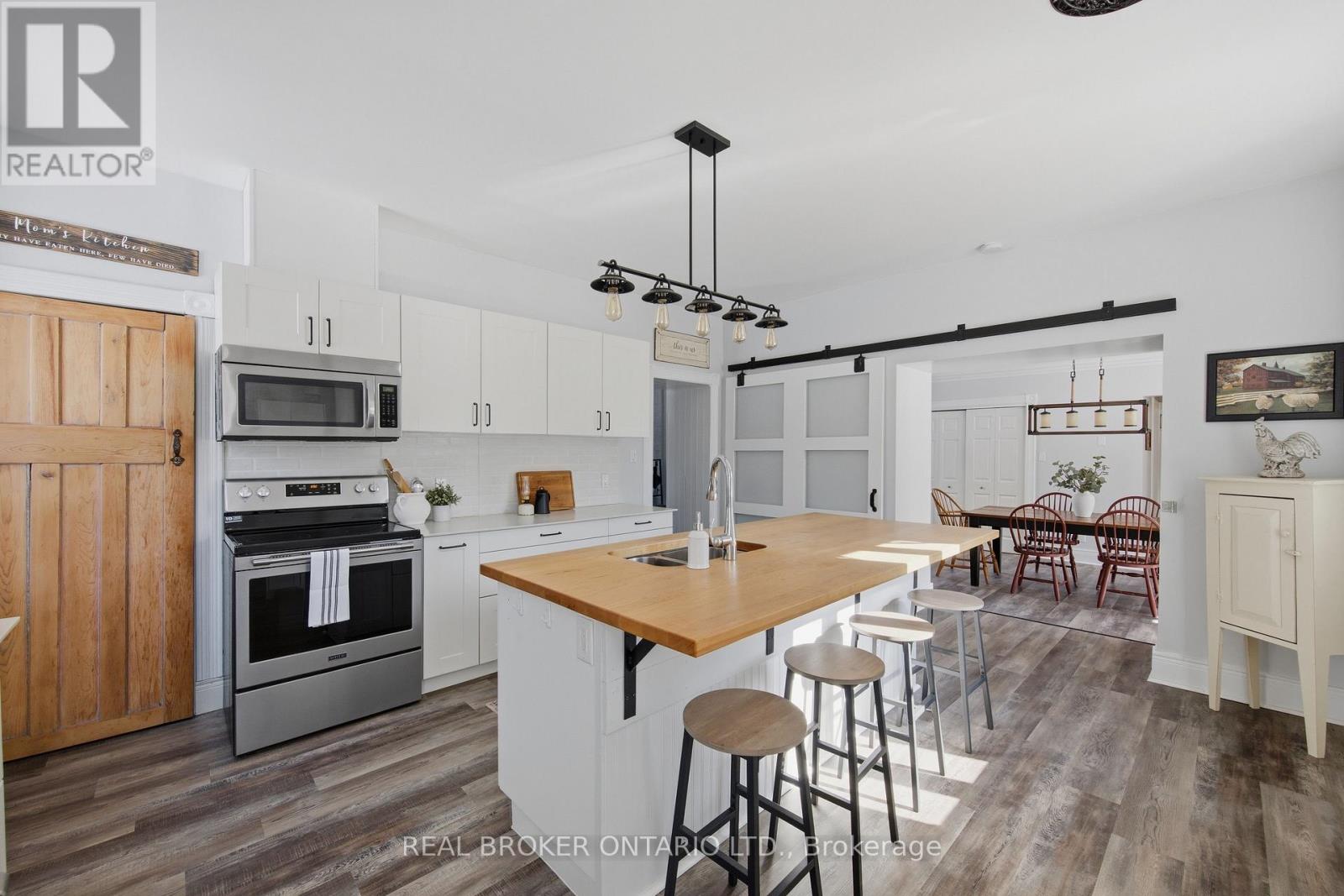 2090 BEACH ROAD - 26