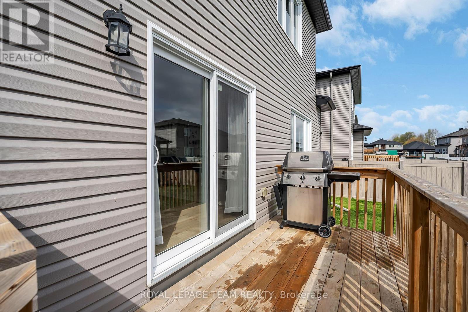 340 MOONLIGHT DRIVE - 28