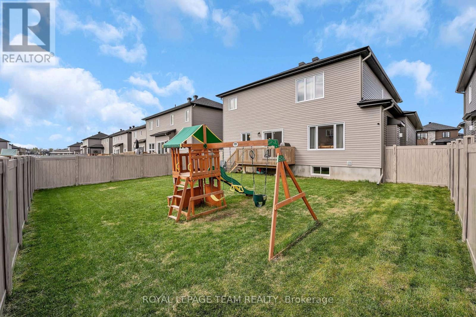340 MOONLIGHT DRIVE - 32