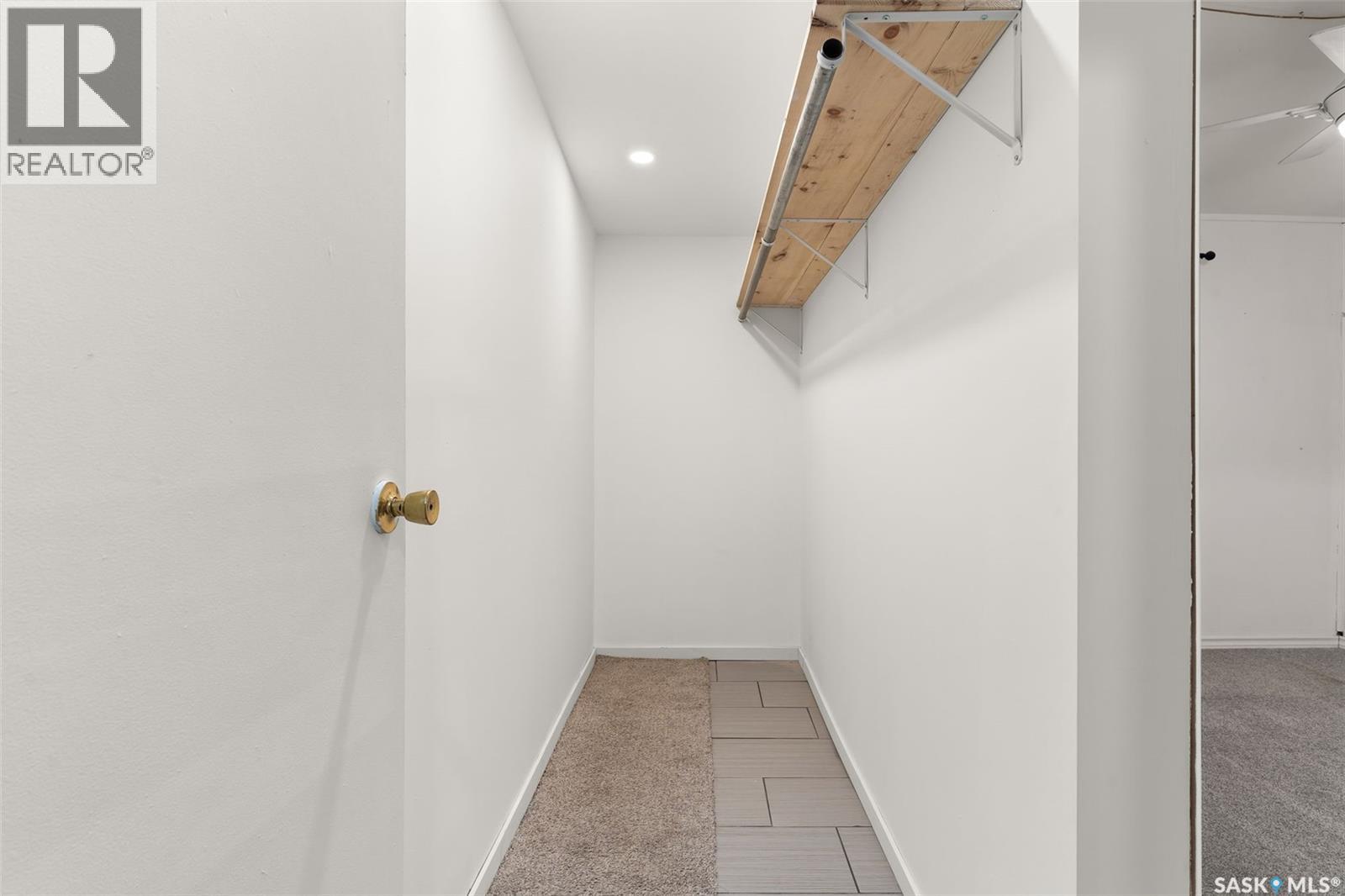 1105 5th AVENUE - 22