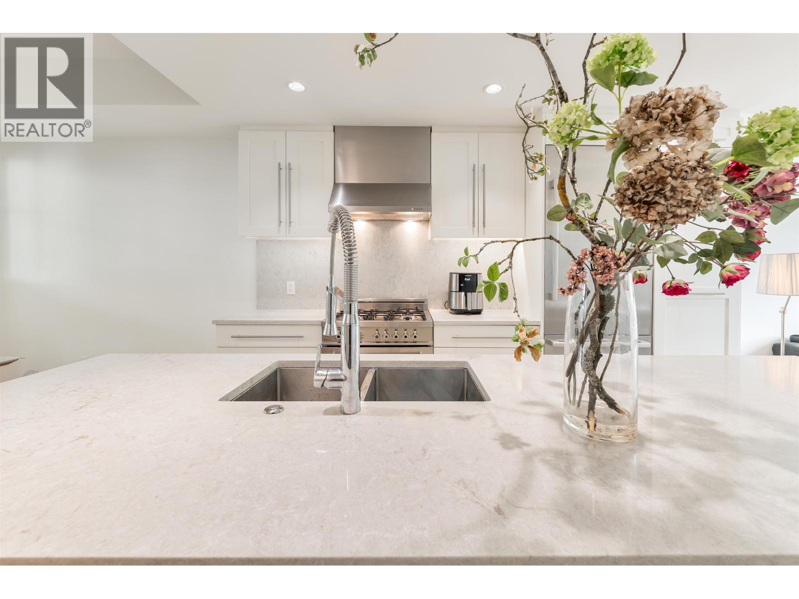 3 Bed, 3 Bath House for Sale in Vancouver – 7331 GRANVILLE STREET, Vancouver - Image 10