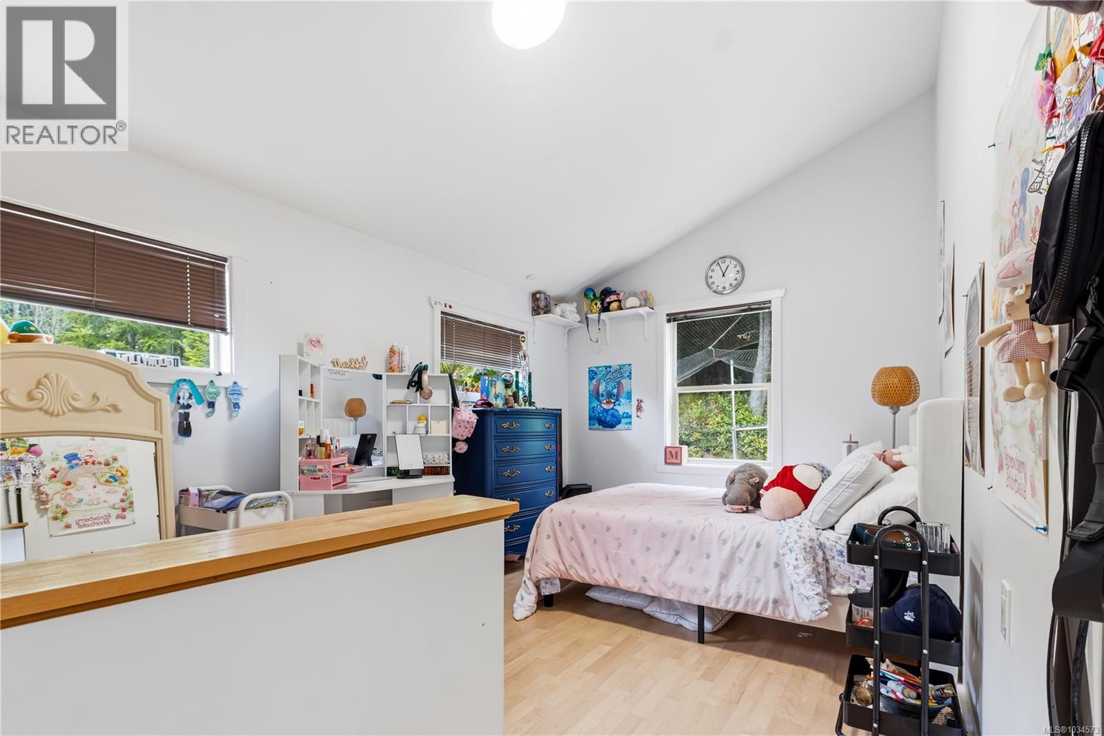 1302 Victoria Rd - 23