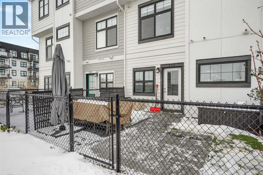 233 Les Jardins Park SE - 33