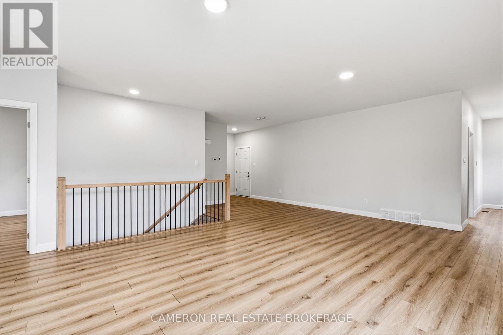3506 BRUCE STREET - 9