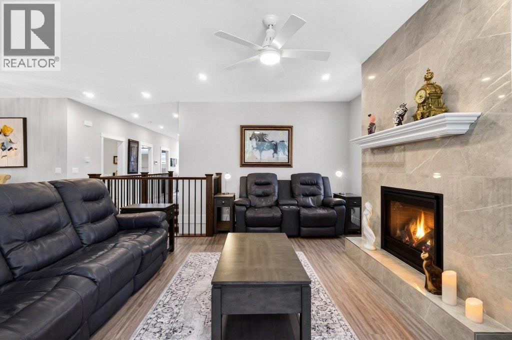  1530 2 Street Southeast, Salmon Arm