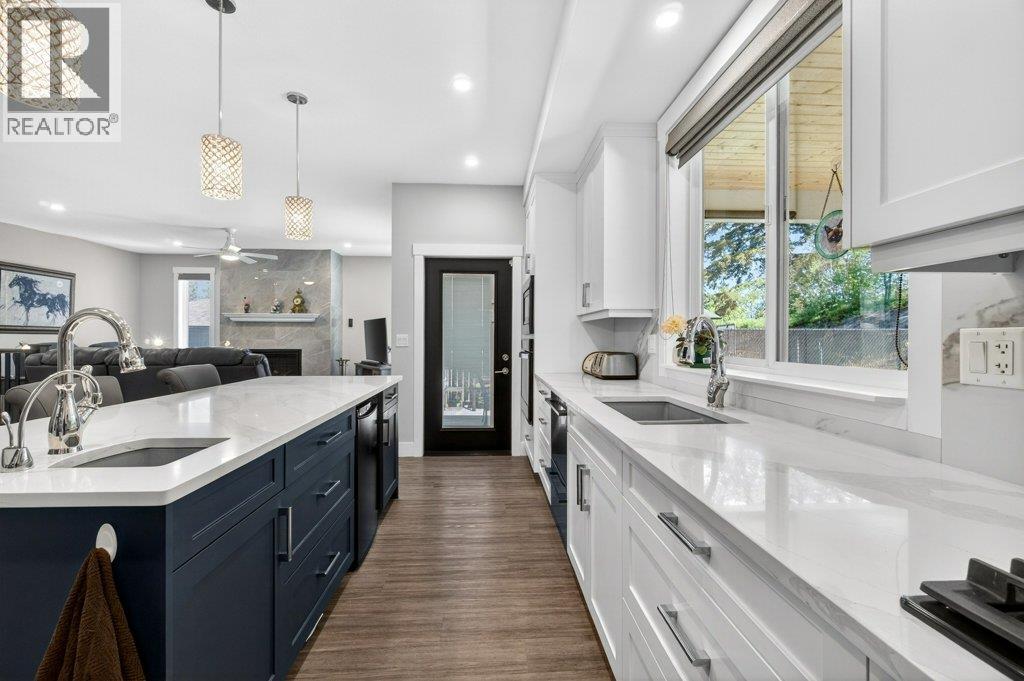  1530 2 Street Southeast, Salmon Arm
