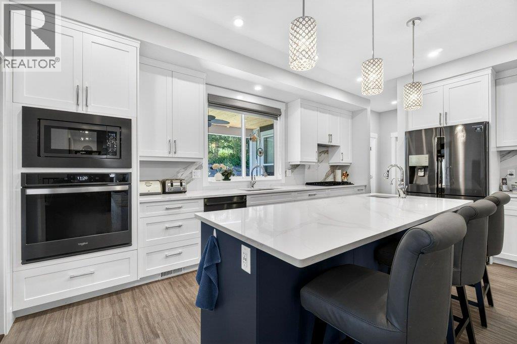  1530 2 Street Southeast, Salmon Arm