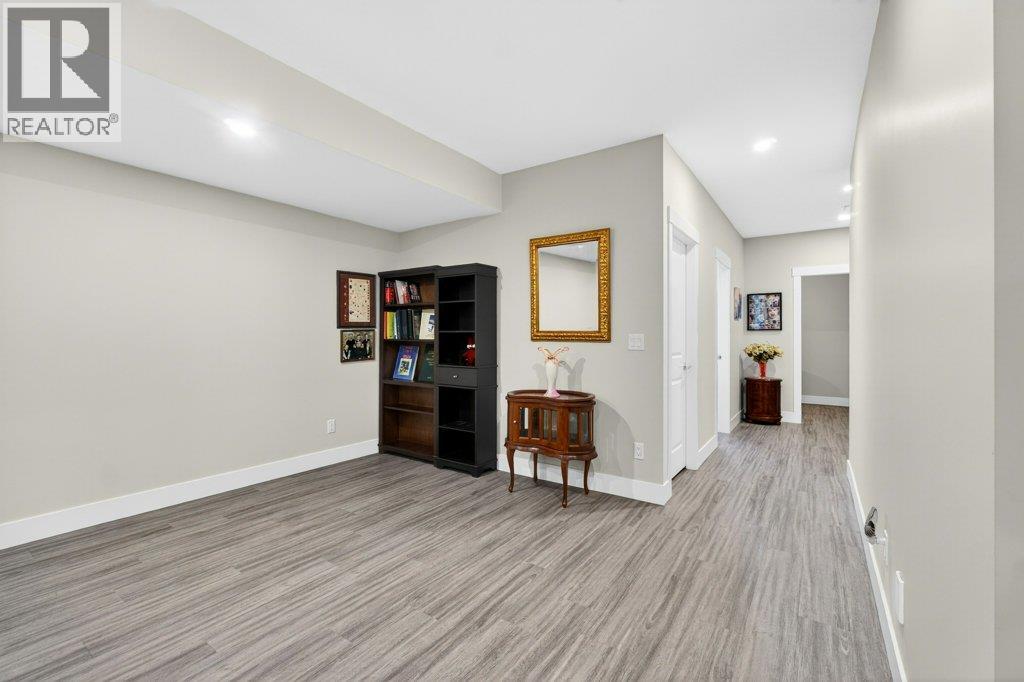  1530 2 Street Southeast, Salmon Arm