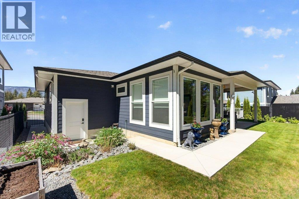  1530 2 Street Southeast, Salmon Arm