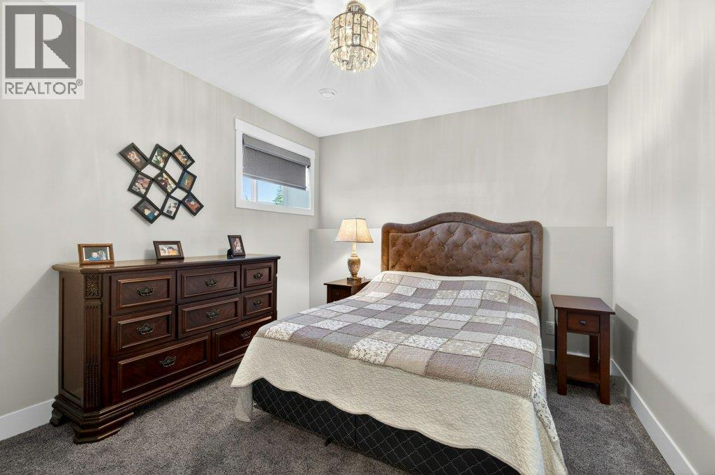 1530 2 Street SE - 43