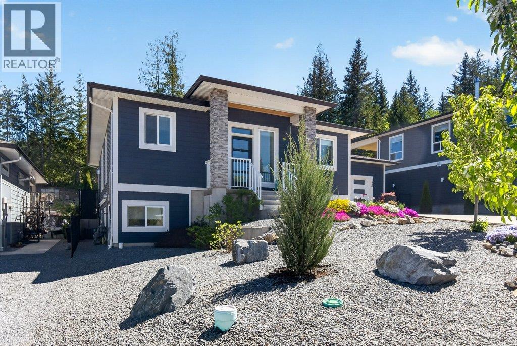  1530 2 Street Southeast, Salmon Arm