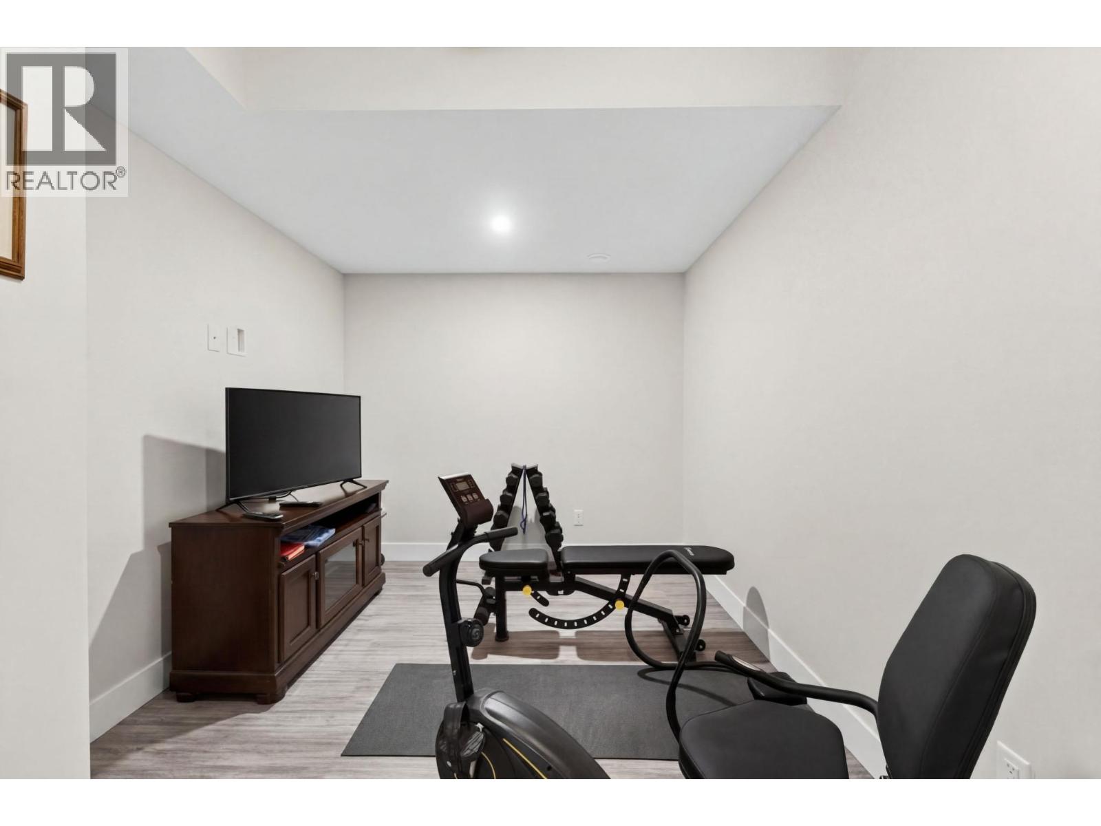  1530 2 Street Southeast, Salmon Arm