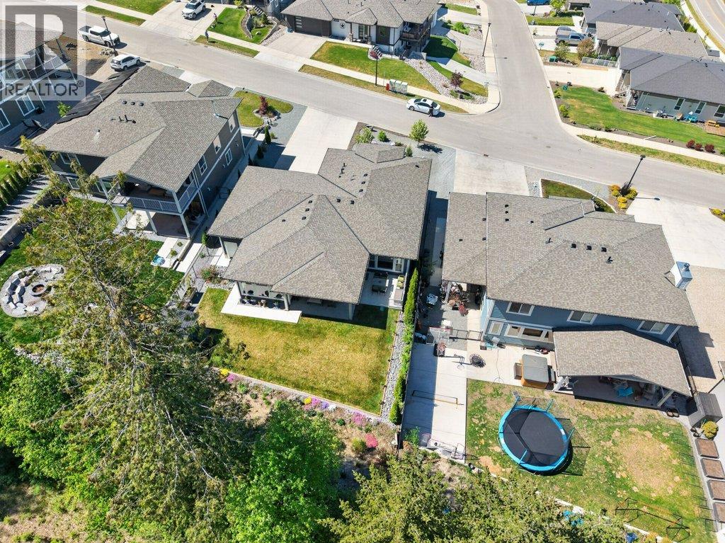  1530 2 Street Southeast, Salmon Arm