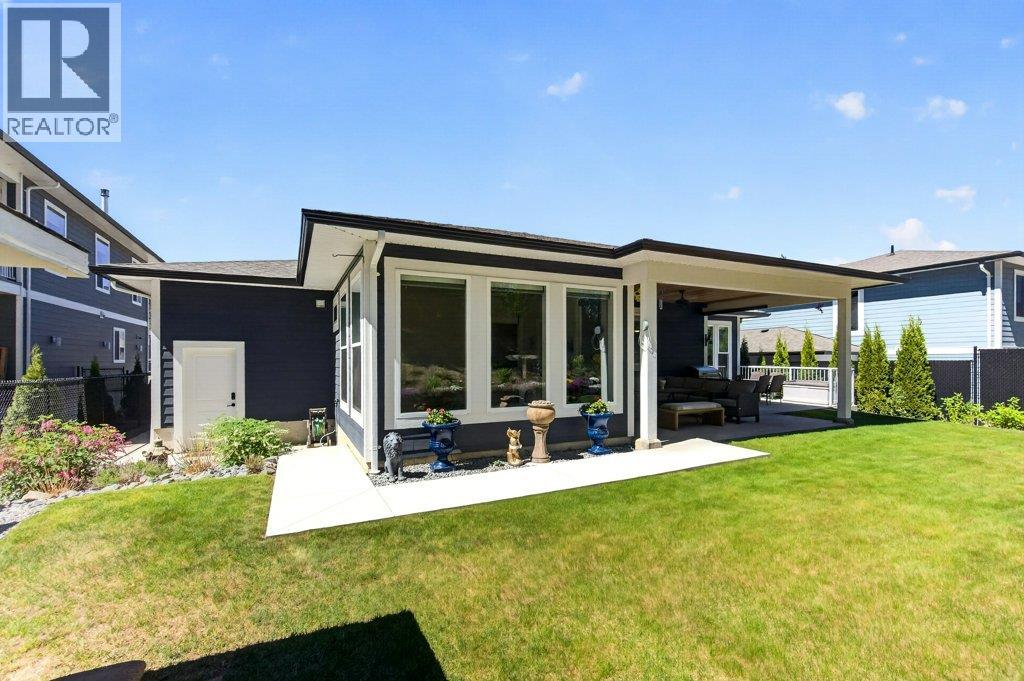  1530 2 Street Southeast, Salmon Arm