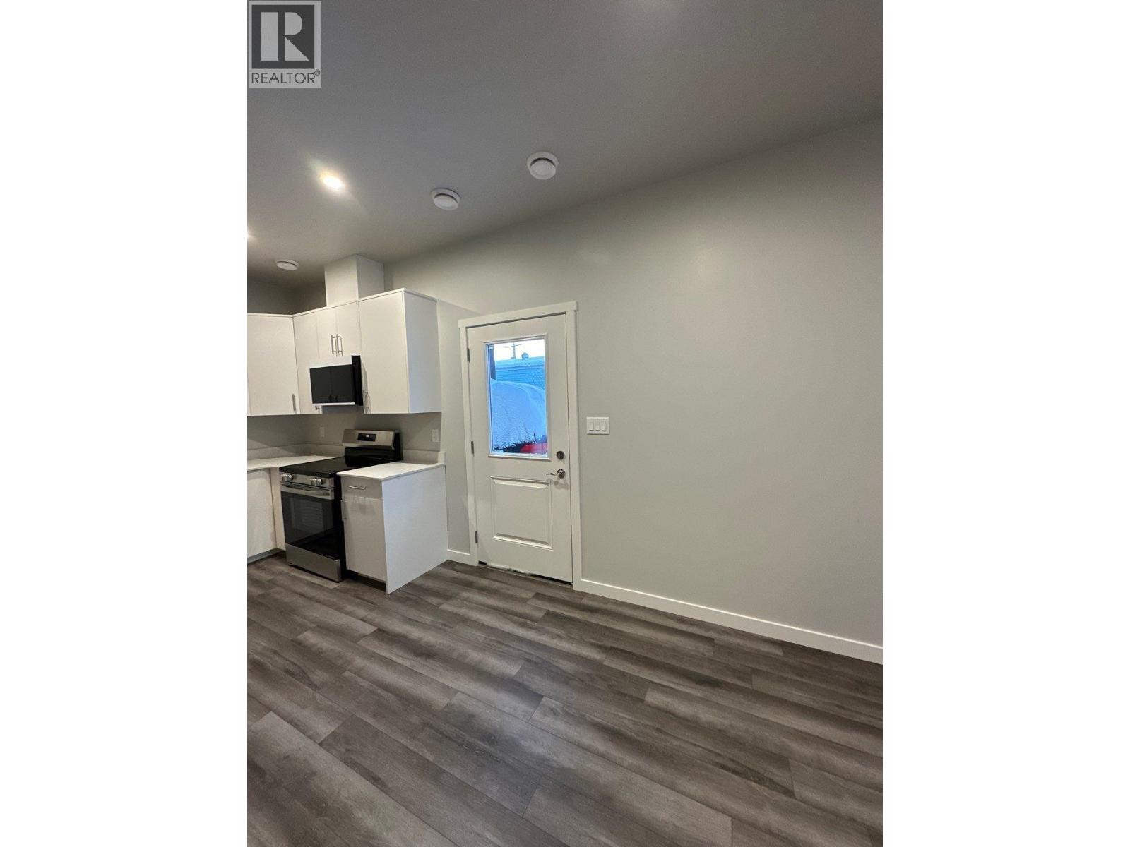 1221-1223 N BLACKBURN ROAD - 21