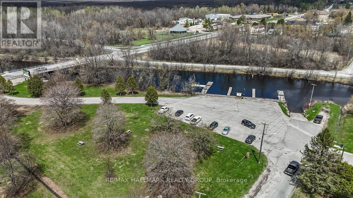 20 BROCK STREET S - 33