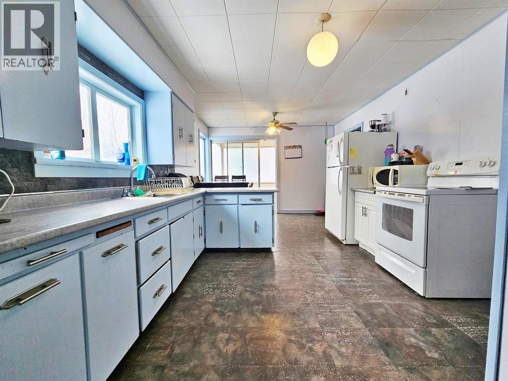 1108 RIVER PARK RD, Quesnel
