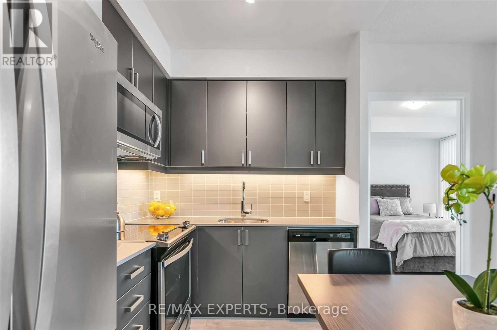 #214 7895 JANE STREET - 13