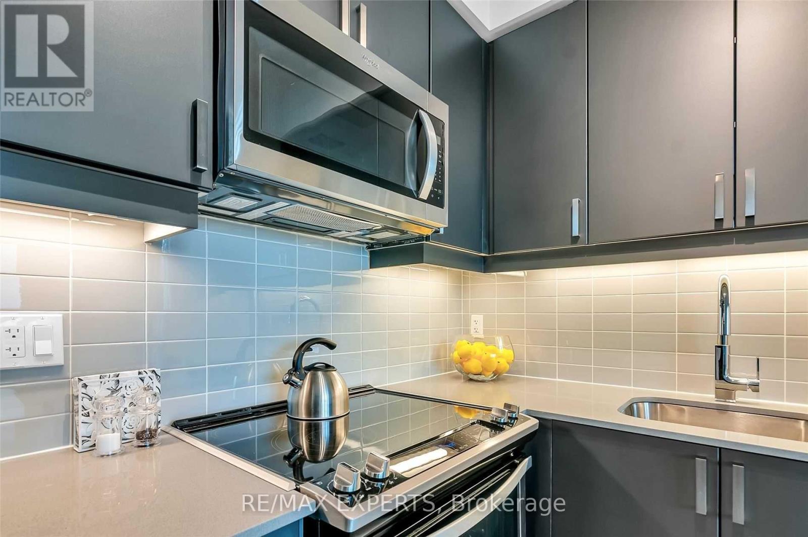 #214 7895 JANE STREET - 14