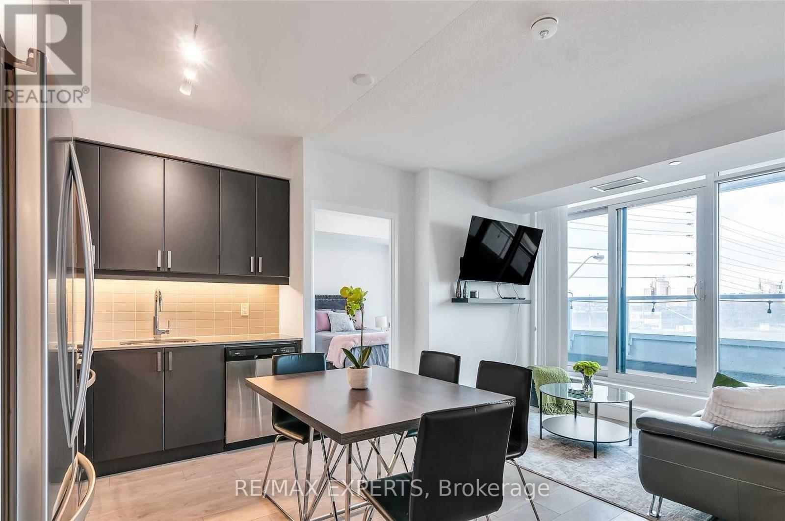 #214 7895 JANE STREET - 6