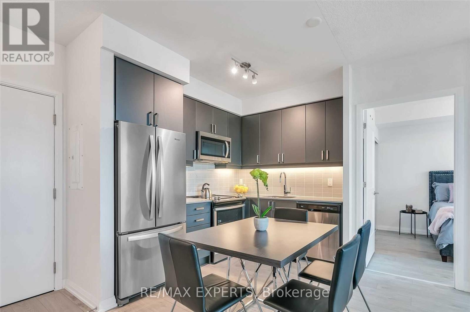 #214 7895 JANE STREET - 7