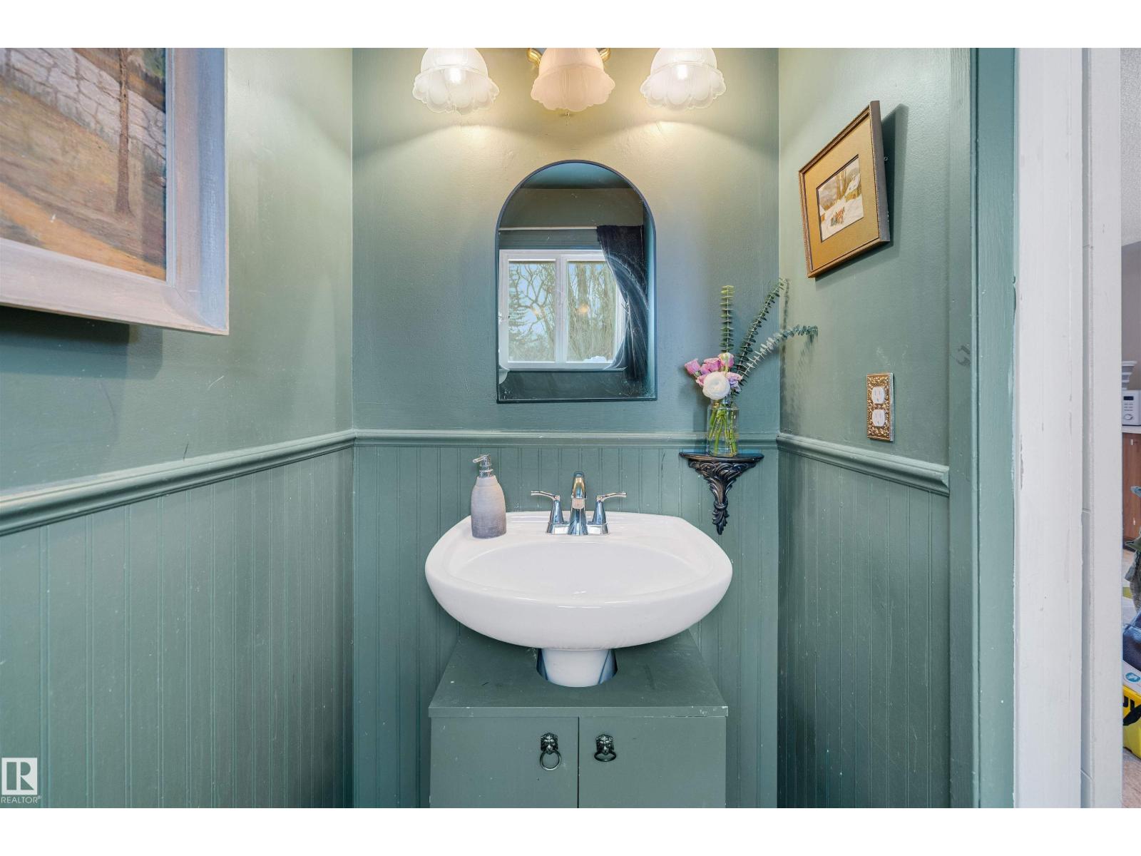 #101 16725 106 ST NW - 19