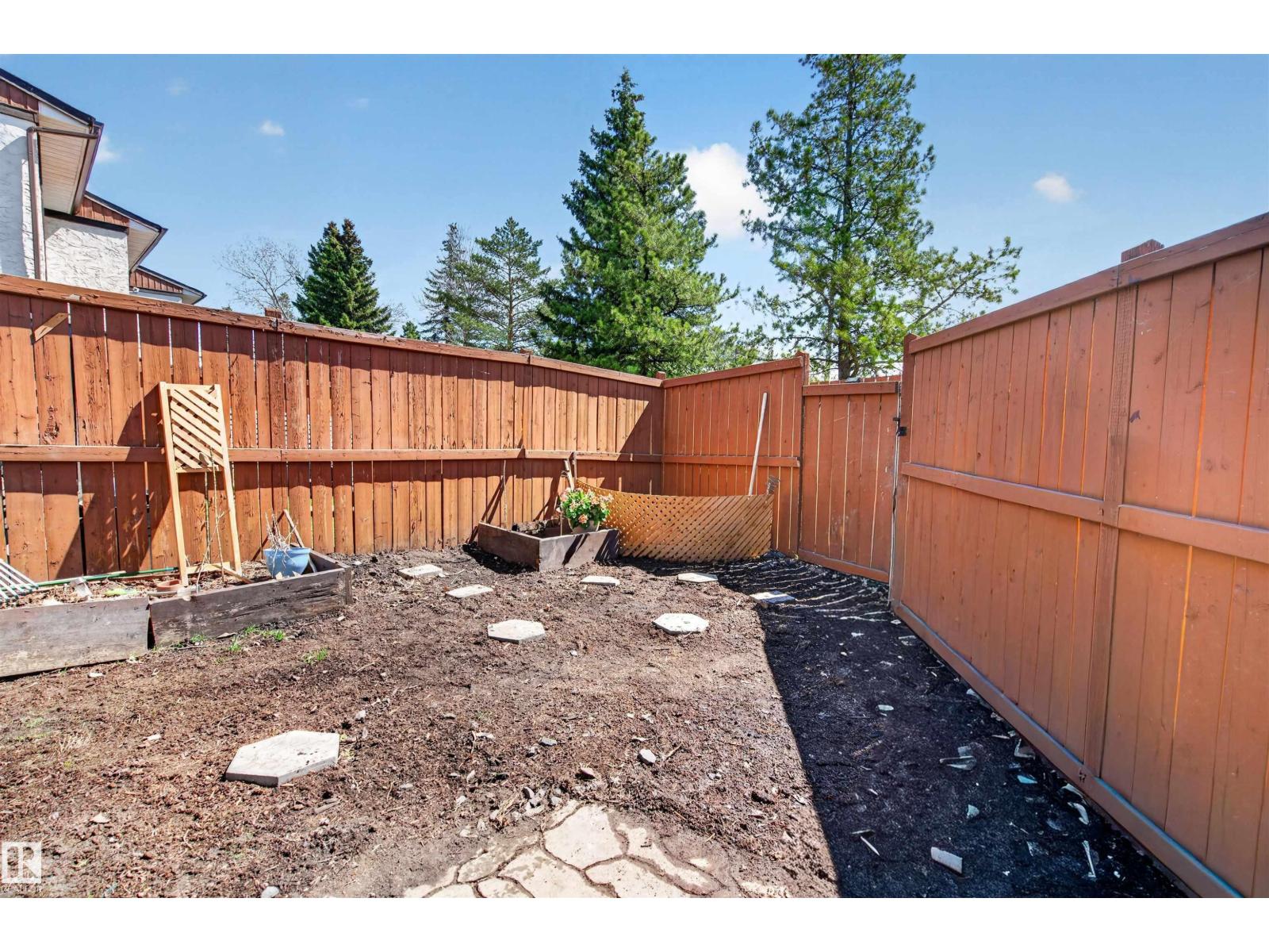 #101 16725 106 ST NW - 28
