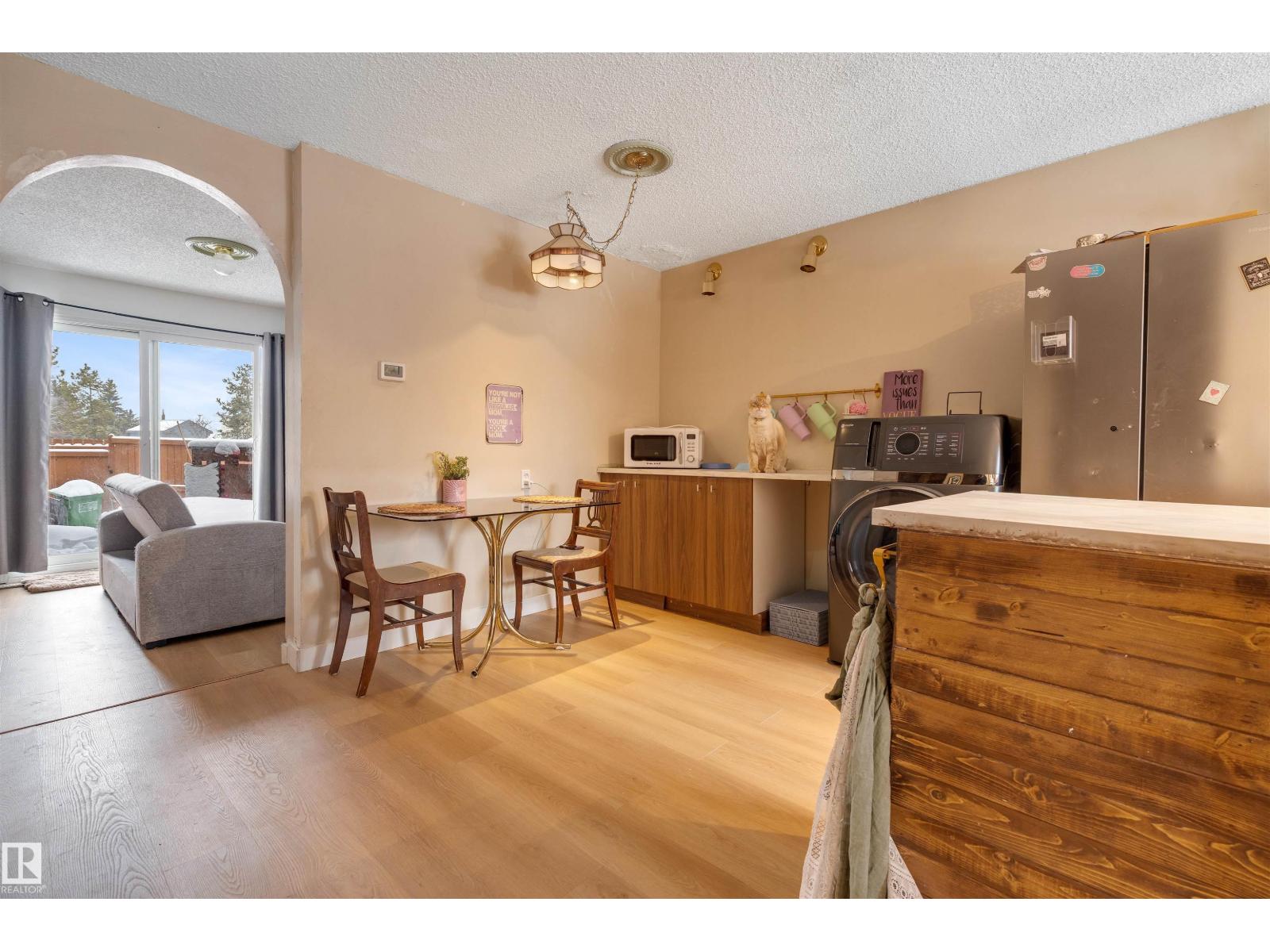 #101 16725 106 ST NW - 6