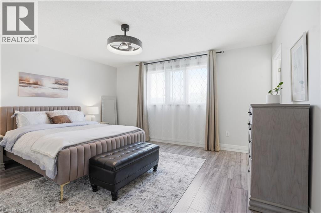 4582 ST VOLODYMYR Court, Beamsville, Ontario, L3J0B5 — Photo 32