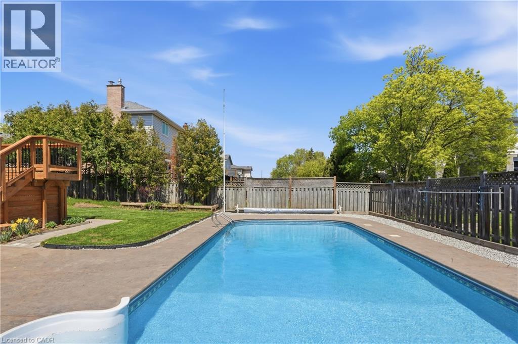 4582 ST VOLODYMYR Court, Beamsville, Ontario, L3J0B5 — Photo 12