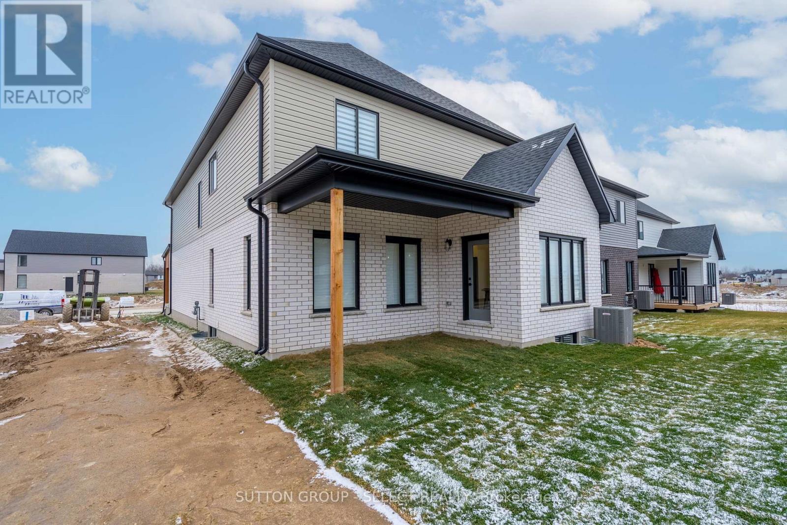 6343 HEATHWOODS AVENUE - 32